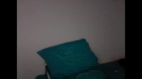 Snapshot of hedone33 chatting on 12/14/25, 01:33 hedone33 online show from 12/14/25, 01:33