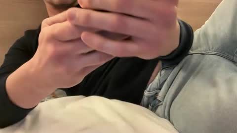 Snapshot of hedonistfr chatting on 12/15/25, 04:11 hedonistfr online show from 12/15/25, 04:11