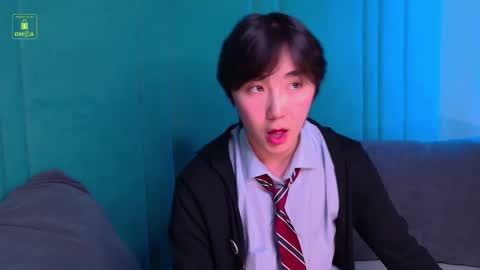 HEEJIN online show from 11/23/25, 08:30