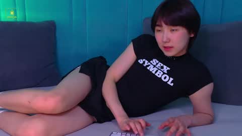 HEEJIN online show from 04/17/26, 08:23