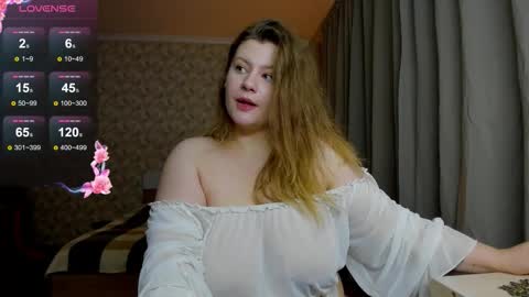 Snapshot of heelga chatting on 11/24/25, 08:19 heelga online show from 11/24/25, 08:19