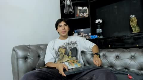 Snapshot of heellboy_ chatting on 11/10/25, 08:08 heellboy_ online show from 11/10/25, 08:08