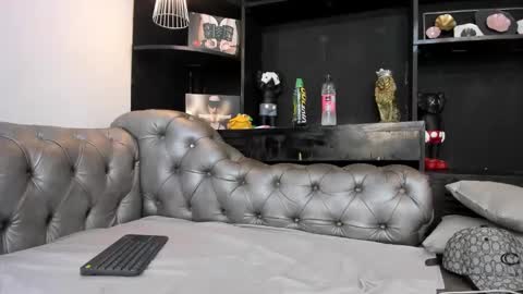 heellboy_ online show from 11/19/25, 04:23