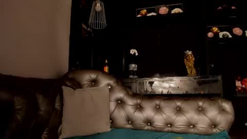 Snapshot of heellboy_ chatting on 11/30/25, 03:32 heellboy_ online show from 11/30/25, 03:32