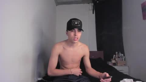 Snapshot of heellboy_ chatting on 04/14/26, 04:51 heellboy_ online show from 04/14/26, 04:51