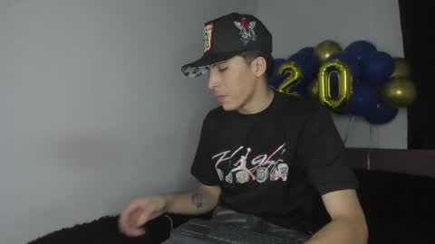 Snapshot of heellboy_ chatting on 05/16/26, 05:04 heellboy_ online show from 05/16/26, 05:04