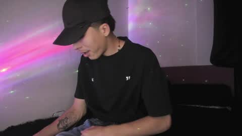 Snapshot of heellboy_ chatting on 05/25/26, 04:07 heellboy_ online show from 05/25/26, 04:07