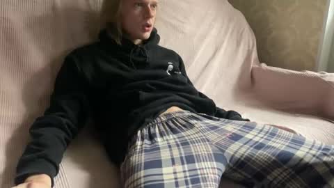 Snapshot of heey_nick chatting on 09/16/25, 12:39 Nick online show from 09/16/25, 12:39