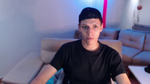 hefesto_69 online show from 02/04/25, 08:28