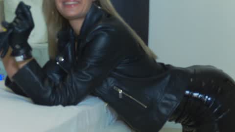 Helen online show from 01/18/25, 02:03