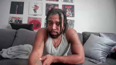 Snapshot of hegotthatlongdick chatting on 02/12/26, 10:27 BBCakezz3 online show from 02/12/26, 10:27