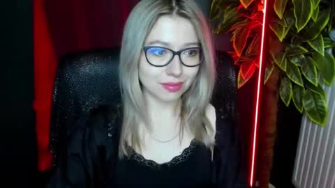 Snapshot of heidi_pleasure chatting on 03/09/26, 05:44 Heidi online show from 03/09/26, 05:44