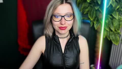Snapshot of heidi_pleasure chatting on 04/16/26, 04:35 Heidi online show from 04/16/26, 04:35