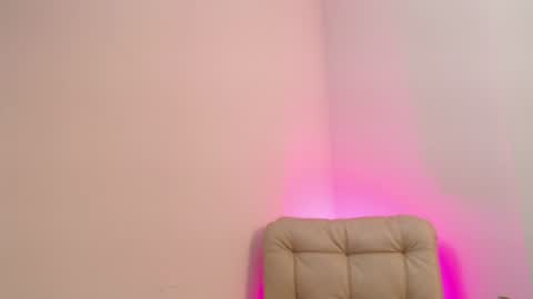 Snapshot of heidipalmer chatting on 06/13/26, 02:42 Heidi Palmer online show from 06/13/26, 02:42