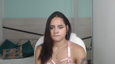 Snapshot of heidy_hoiss chatting on 01/07/25, 05:53 Heidy online show from 01/07/25, 05:53