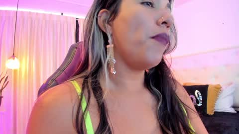 Snapshot of heidyblue chatting on 02/07/25, 07:49 online show from 02/07/25, 07:49