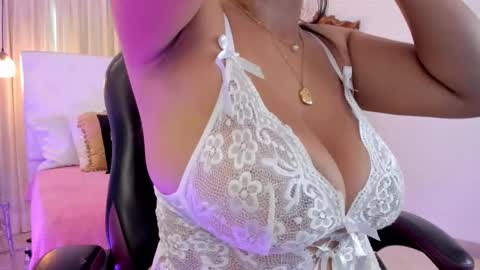 Snapshot of heidyblue chatting on 10/02/25, 04:47 online show from 10/02/25, 04:47