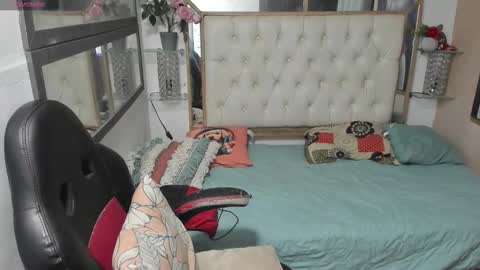 heiker_ online show from 09/21/25, 12:56