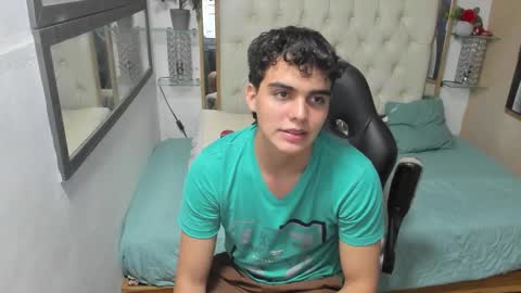 heiker_ online show from 09/24/25, 02:48