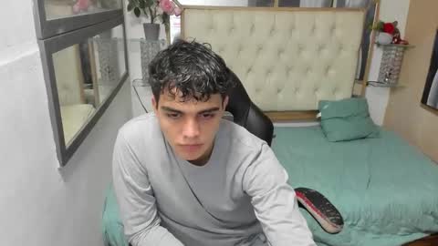 heiker_ online show from 09/27/25, 02:49