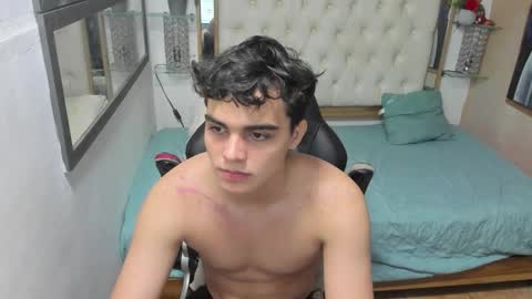 heiker_ online show from 09/28/25, 02:39