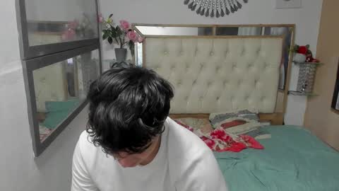 heiker_ online show from 10/21/25, 04:57