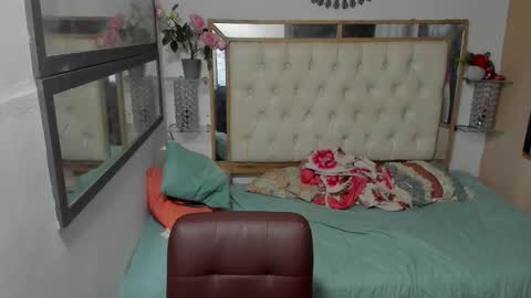 Snapshot of heiker_ chatting on 10/24/25, 02:41 heiker_ online show from 10/24/25, 02:41