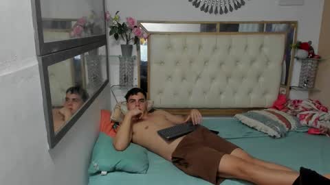 Snapshot of heiker_ chatting on 10/30/25, 03:19 heiker_ online show from 10/30/25, 03:19