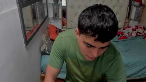 Snapshot of heiker_ chatting on 11/14/25, 02:54 heiker_ online show from 11/14/25, 02:54