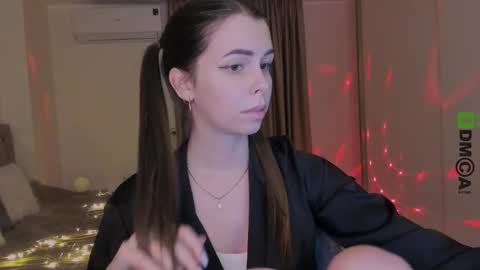 Snapshot of heileymeow chatting on 03/10/25, 09:07 Heiley online show from 03/10/25, 09:07