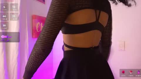 Snapshot of heily_fox chatting on 01/26/25, 06:17 HEILY  online show from 01/26/25, 06:17