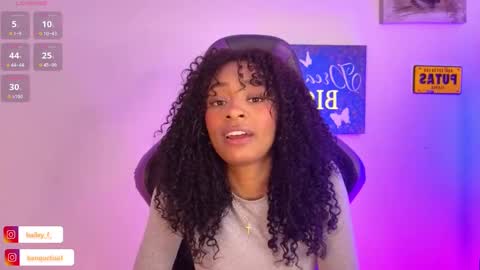 Snapshot of heily_fox chatting on 02/07/25, 07:50 HEILY  online show from 02/07/25, 07:50