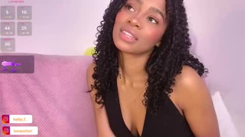 Snapshot of heily_fox chatting on 02/20/25, 05:55 HEILY  online show from 02/20/25, 05:55