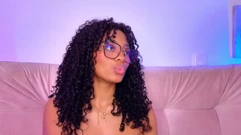 Snapshot of heily_fox chatting on 03/01/25, 09:40 HEILY  online show from 03/01/25, 09:40