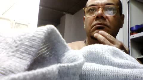 Snapshot of heistt chatting on 07/12/26, 02:13 Heist Stein online show from 07/12/26, 02:13
