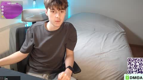 Snapshot of hel0n chatting on 01/09/26, 10:29 Check link in my bio online show from 01/09/26, 10:29