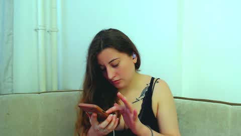 Snapshot of helen_adams_ chatting on 12/12/24, 09:08 helen_adams_ online show from 12/12/24, 09:08