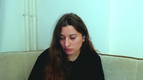 Snapshot of helen_adams_ chatting on 12/16/24, 11:22 helen_adams_ online show from 12/16/24, 11:22