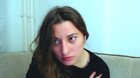 Snapshot of helen_adams_ chatting on 12/17/24, 06:02 helen_adams_ online show from 12/17/24, 06:02