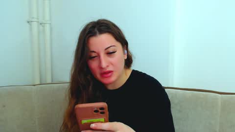 Snapshot of helen_adams_ chatting on 12/18/24, 06:53 helen_adams_ online show from 12/18/24, 06:53