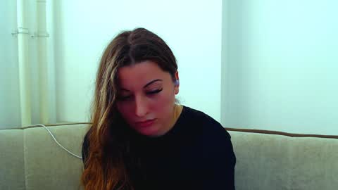 Snapshot of helen_adams_ chatting on 12/18/24, 09:58 helen_adams_ online show from 12/18/24, 09:58