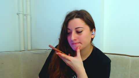 Snapshot of helen_adams_ chatting on 12/19/24, 08:34 helen_adams_ online show from 12/19/24, 08:34