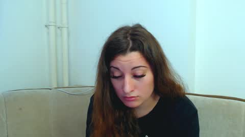 Snapshot of helen_adams_ chatting on 12/19/24, 11:39 helen_adams_ online show from 12/19/24, 11:39