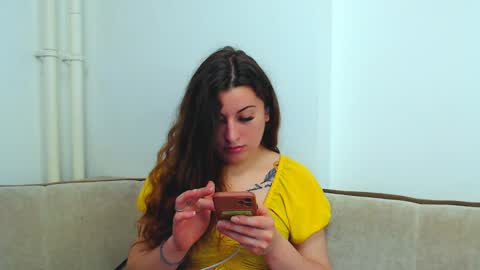 Snapshot of helen_adams_ chatting on 12/25/24, 07:24 helen_adams_ online show from 12/25/24, 07:24