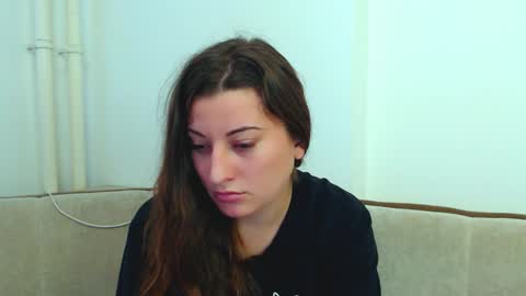 Snapshot of helen_adams_ chatting on 01/06/25, 12:02 helen_adams_ online show from 01/06/25, 12:02