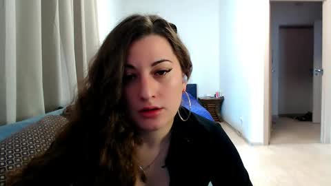 helen_adams_ online show from 05/05/26, 06:10