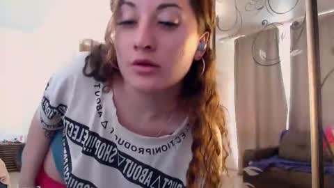 Snapshot of helen_adams_ chatting on 06/24/26, 05:17 helen_adams_ online show from 06/24/26, 05:17