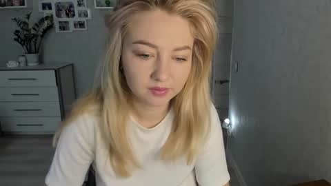 Helen sven online show from 10/07/25, 05:48