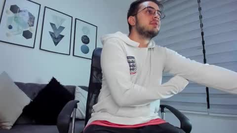 helen online show from 03/25/26, 12:22