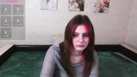 Snapshot of helen_gren chatting on 04/26/26, 05:16 MY NAME IS HELEN WELCOME TO MY ROOM online show from 04/26/26, 05:16